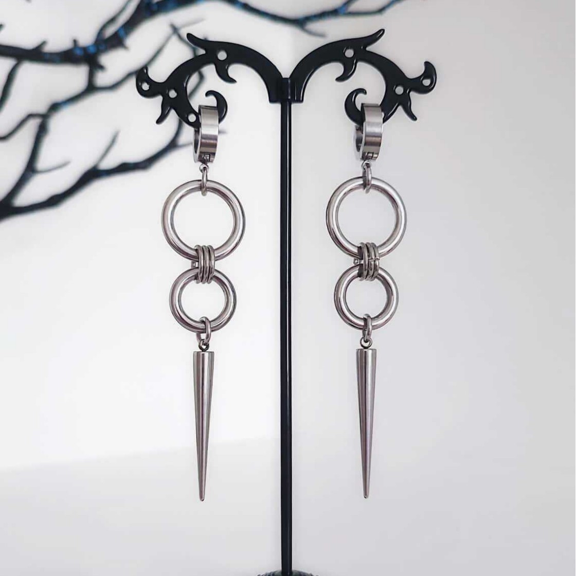 Men Accessories Tips - Orecchini a chiusura a gancio con