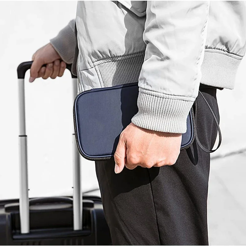 Portafoglio leggero per passap - Travel Organizer Men recensione e prezzo